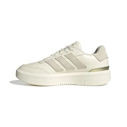 adidas Damen COURTBLOCK Shoes - Off White/Alumina/Gold met, 38 2/3 EU - Damen-Sneaker mit regulärer Passform, atmungsaktivem Synthetik-Obermaterial und rutschfester Gummiaußensohle für optimalen Komfort.