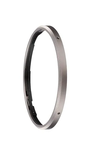 Ricoh Ring Deckel GN-3 (Dark Grey) - Zubehör für Kameras, verleiht Ihrer Ricoh GR IV mit seiner eleganten dunkelgrauen Metallic-Oberfläche ein stilvolles Upgrade.