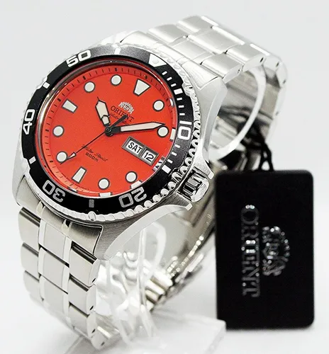 Orient Armbanduhr FAA02006M9 - Elegante Damenarmbanduhr mit 20 bar Wasserdichtigkeit, ideal zum Schnorcheln. Aus robustem Edelstahl mit leuchtenden Indizes und praktischer Tag-/Wochentagsanzeige.
