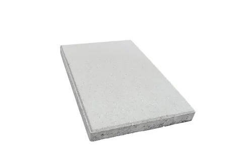 Diephaus Terrassenplatte BETONPLATTE GRAU 50/25/5 CM M. FASE - Vielseitige Betonplatte in Grau für die Außengestaltung. Ideal für Terrassen und Gehwege, mit gefasten Kanten für ein elegantes Finish und einfache Verlegung.