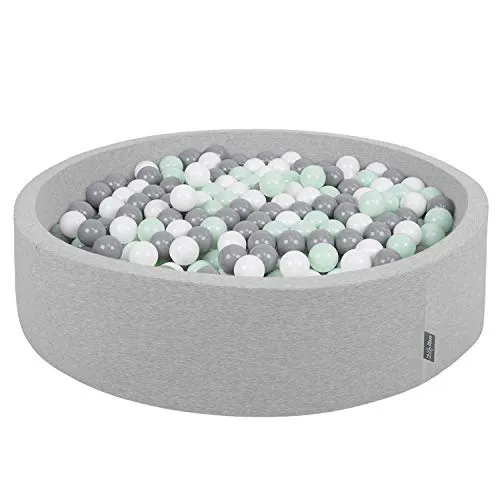 KiddyMoon Bällebad 120X30cm mit 200 bunten Bällen - Das KiddyMoon Bällebad sorgt für stundenlangen Spielspaß! Hergestellt aus hochwertigen, ungiftigen Materialien, ist es Eurofins-zertifiziert. Der abnehmbare Bezug ist waschbar und passt perfekt in jedes Kinderzimmer.