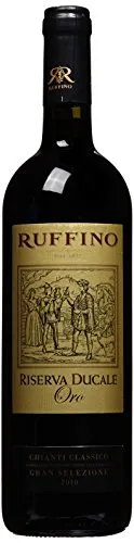 Riserva Ducale Oro Ruffino Chianti Classico Gran Selezione DOCG 75cl - Rotwein aus der Toskana, vollmundig mit feinen Aromen von Beeren und Violette, ideal zu Fleischgerichten. Genießen Sie diesen edlen Tropfen bei 18-20°C.