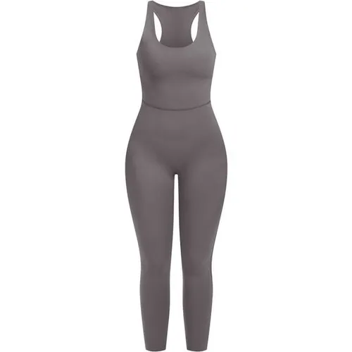 Smilodox Jumpsuit Ilva – Ärmelloser Sport Overall - Der Smilodox Jumpsuit Ilva kombiniert Stil und Funktionalität. Atmungsaktives, elastisches Material sorgt für optimalen Tragekomfort und Bewegungsfreiheit. Ideal für Sport und Freizeit, überzeugt er mit einem figurschmeichelnden Design.