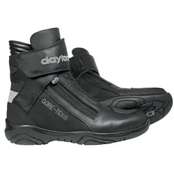 Daytona Arrow Sport GTX Kurz Stiefel schwarz, Größe 45 - Motorradstiefel mit GORE-TEX Membran, wind- und wasserdicht sowie atmungsaktiv. Ideal für sportliches Fahren mit hohem Komfort und sicherem Halt in jeder Kurve.