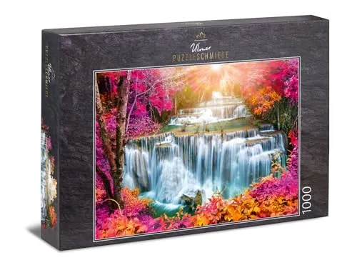 Ulmer Puzzleschmiede - Puzzle „Kaskaden in der Herbst-Magie“ - Klassisches 1000 Teile Landscape-Puzzle – Puzzlemotiv malerischer Wasserfall-Stufen im mysthisch-bunten Herbst-Wald