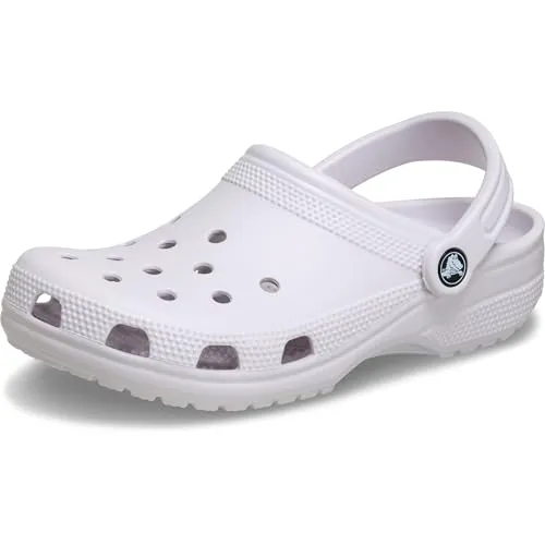 Crocs Classic Clog 39-40 EU Grape Ice - Der klassische Crocs Clog in Grape Ice bietet leichten Tragekomfort und Flexibilität. Ideal für den täglichen Gebrauch und anpassbar mit Jibbitz-Anhängern. Hergestellt aus innovativen Materialien für ein angenehmes Tragegefühl.