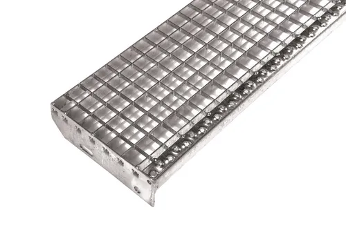 Treppenstufe Gitterroststufe verzinkt 600x240 mm 30/30 - Robuste Gitterroststufe für Gartenhäuschen, langlebig und wetterfest, ideal für sichere und stabile Zugänge.