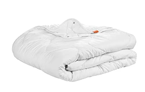 Sleepling 4 Jahreszeiten Bettdecke 135x200 cm - Made in EU - Bettdecke für alle Jahreszeiten, bestehend aus leichter und mittlerer Decke, waschbar bis 60 Grad. Hergestellt aus 100% feiner Mikrofaser, allergikerfreundlich und nach Öko-Tex 100 zertifiziert.