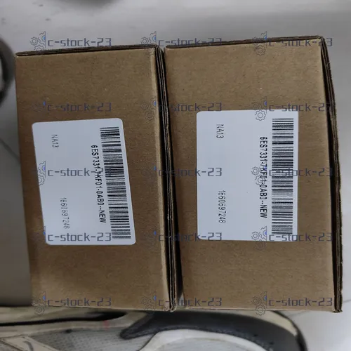 Siemens 6ES7331-7KF01-0AB0 SPS-Prozessor - SPS-Prozessor für die SIMATIC S7-300, bietet hohe Leistungsfähigkeit und Zuverlässigkeit für industrielle Automatisierungslösungen.