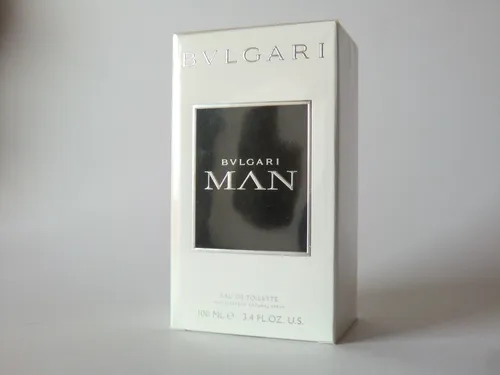 Bvlgari MAN EDT Nat Spray 100ml - 3.4 Oz - Herrenparfum mit einem verführerischen Duft aus Moschus und Sandelholz, ideal für den modernen Mann und perfekt für jeden Anlass.