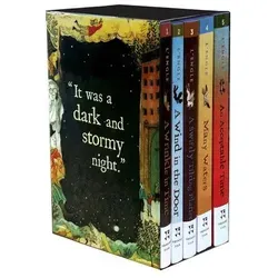 The Wrinkle in Time Quintet - Digest Size Boxed Set - Romane & Erzählungen, entdecken Sie die zeitlose Sci-Fi/Fantasy-Serie von Madeline L'Engle in einem kunstvoll gestalteten Set mit allen fünf Büchern.