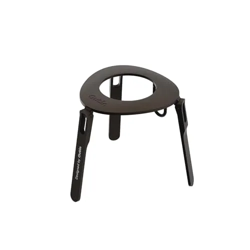 OutIn Ultra-Portabler Faltbarer Kaffeeständer mit Karabiner - Kompakter und tragbarer Kaffeeständer aus hochwertigem Aluminium, ideal für Camping und Reisen. Mit abnehmbarem Karabiner für einfaches Tragen und stabiler Dreibeinstruktur für sicheren Stand.
