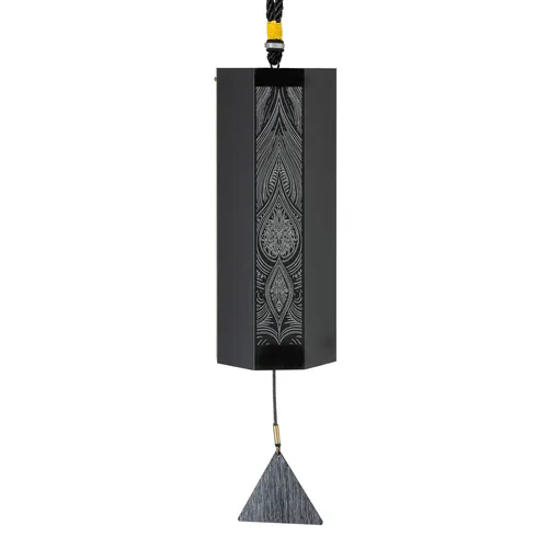 Fame Alu Octagona Wind Chime – Leichtes Aluminium-Windspiel - Kompaktes Windspiel in D-F-A-G Stimmung, ideal für Meditation und Entspannung. Leichter Korpus, einfach zu montieren und transportieren, fügt sich harmonisch in jeden Raum ein.