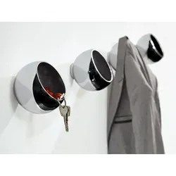 Philippi Sphere Garderobenkugel - Elegante Wanddeko für Ihren Flur - Wandgarderobe mit prämiertem Design von Carolin Pertsch. Hochglanzpolierte Aluminium-Oberfläche und praktische Schlüsselablage sorgen für Ordnung und stilvolle Akzente in Ihrem Zuhause.