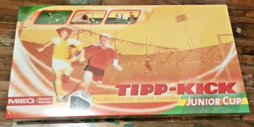 Tipp Kick Junior Cup Set (043.1090) - Spieltisch für aufregende Fußball-Matches, ideal für Kinder und Familienunterhaltung