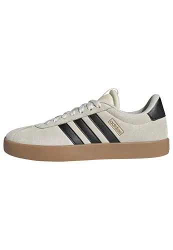 adidas Sportswear "VL COURT 3.0" – Stilvolles Design inspiriert vom Samba - Der adidas VL COURT 3.0 kombiniert weiches Leder mit einer vulkanisierten Außensohle im Skate-Style. Ideal für einen lässigen Look, bietet er zudem angenehmen Tragekomfort für den ganzen Tag.