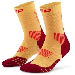 CEP Kurze Laufsocken mit Kompression für Damen, Core 5.0 Mid Cut - Sportsocken mit gezielter Kompression für maximale Leistung und Stabilität, ideal für längere Läufe. Perfekte Passform sorgt für Tragekomfort ohne Blasen.
