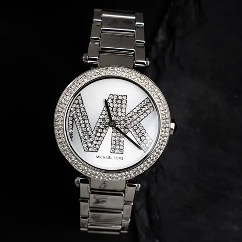 Michael Kors Damenuhr MK6658 - Elegante Armbanduhr aus Edelstahl - Armbanduhren mit 38mm Gehäuse, 50m wasserdicht und stilvollem, silbernem Design – perfekt für formelle Anlässe.