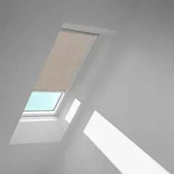 VELUX Sichtschutzrollo hell-taupe uni manuell - Rollos für VELUX-Fenster: Mildern blendendes Licht und bieten Privatsphäre. Mit leichtgängigen Führungsschienen für stufenlose Positionierung und einfache Montage.