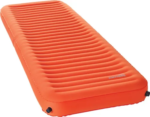 Therm-a-Rest NeoLoft Isomatte, Large, 198cm, Ember - Isomatten für Camping und Outdoor, bietet leichten Komfort und Wärme für erholsame Nächte unterwegs.
