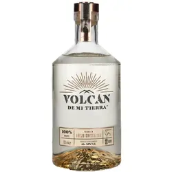 Volcan de Mi Tierra Tequila AÑEJO CRISTALINO 40% Vol. 0,7l - Tequila mit einzigartiger Komplexität, vereint Añejo und Extra-Añejo, gefiltert für klare Farbe und ein cremiges Geschmackserlebnis mit Noten von Vanille und Schokolade.