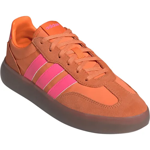 adidas Damen Barreda Decode Schuhe - Größe 37, orange - Stylische adidas Sneakers aus Wildleder-Kunstfaser-Mix mit langlebiger Gummi-Cupsohle, ideal für Alltag und Freizeit.