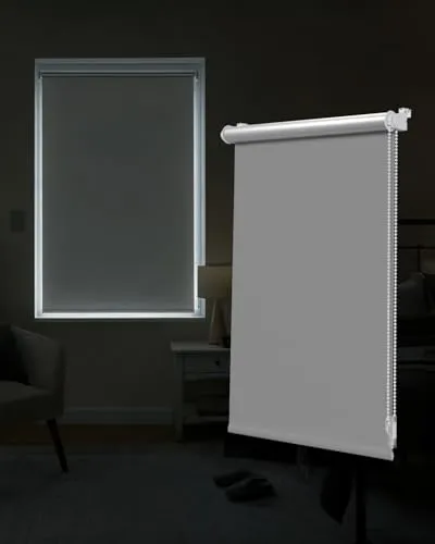 Victoria M. Tenebra Thermorollo Klemmfix 125 x 160 cm – Verdunkelungsrollo für optimalen Sicht- und Hitzeschutz - Das Tenebra Thermorollo bietet effektiven Sicht- und Sonnenschutz und ist einfach ohne Bohren zu montieren. Der spezielle Stoff mit isolierenden Eigenschaften sorgt für ein angenehmes Raumklima, egal zu welcher Jahreszeit.