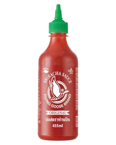 FLYING GOOSE Sriracha Chilisauce, Original aus Thailand, 455 ml - THAILÄNDISCHE KÜCHE | Die beliebte Chilisauce aus Si Racha bringt intensive Schärfe und aromatischen Knoblauch in deine Gerichte. Ideal zum Würzen, Dippen oder Marinieren für Liebhaber der scharfen Küche!
