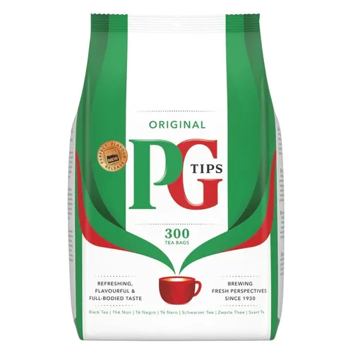 PG Tips Schwarzer Tee 300 Beutel - Hochqualitativer englischer Tee aus den besten Blättern, für ein unvergleichliches Geschmackserlebnis in jeder Tasse. Ideal für Teeliebhaber.