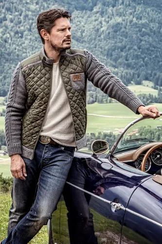Stockerpoint Herren Outdoorjacke ALBERTO - Oliv/Grau - Moderne Lifestyle-Outdoorjacke mit sportlichem Flair und hochwertigem Material-Mix. Ideal für den täglichen Einsatz, bietet sie Komfort und markanten Look.