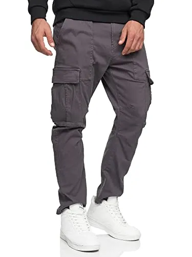 Indicode Herren Walsh Cargohose | Praktische Freizeithose für Männer Dk Grey, S - Die Indicode Walsh Cargohose bietet urbanen Stil und praktische Funktionalität. Mit 6 Taschen für viel Stauraum ist sie ideal für Freizeit und Outdoor-Aktivitäten. Hochwertige Baumwollmischung sorgt für Komfort und Bewegungsfreiheit.