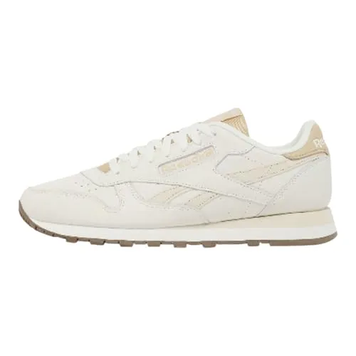Reebok Classic Leather - Vielseitige Sneakers für den Alltag: Der Reebok Classic Leather vereint ikonisches Design mit hochwertigem Leder für optimalen Tragekomfort und Langlebigkeit. Ideal für jeden Anlass und für einen stilvollen Auftritt.
