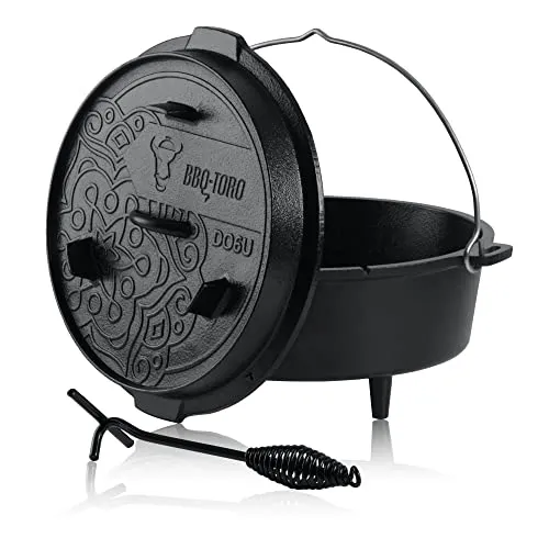 BBQ-Toro Ultimate Dutch Oven 7,3L mit PRO3+ Beschichtung - Gusseisen Dutch Oven mit einzigartiger PRO3+ Beschichtung für verbesserte Antihaft-Eigenschaften und Rostschutz, ideal für Grill- und Kochabenteuer im Freien.