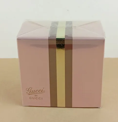 Gucci by Gucci Women EDT 50ml - Elegantes Eau de Toilette für Damen - Damenparfüm, 50 ml Eau de Toilette, bietet einen verführerischen Duft mit einer Mischung aus floralen und holzigen Noten.