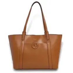 Handtaschen Pepe Jeans PL031663 - Klassische Handtasche in elegantem Braun mit dezentem Glanz. Geräumiges Innenfach für alle Essentials und bequeme Tragegriffe für flexibles Tragen – ideal für Alltag und besondere Anlässe.