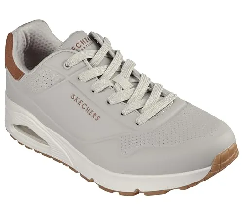 Skechers Uno Suited On Air Beige NAT EU 47,5 - Babysneakers im lässigen Jogging-Stil mit Skechers Air-Cooled Memory Foam für optimalen Komfort und eine sichtbare Luftkissendämpfung für sanfte Schritte.