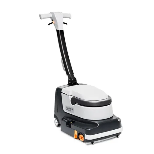 Nilfisk SC250 34C B Scheuersaugmaschine - Kompakte Scheuersaugmaschine für enge Räume, die Kehren, Scheuern und Saugen gleichzeitig ermöglicht. Ideal für effiziente Reinigung mit Trockenlaufschutz und OneTouch-Funktion.