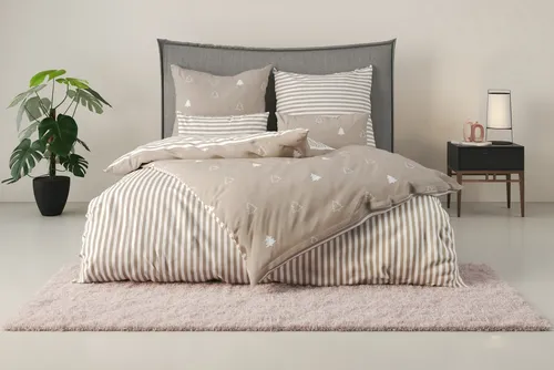 Otto Home Wendebettwäsche "JULIE", beige, 2-teilig, 155cm x 220cm - Die Wendebettwäsche "Julie" von OTTO home ist mit stilvollen Weihnachtsmotiven bedruckt und bietet dank ihres weichen Baumwollmaterials hohen Komfort. Praktischer Reißverschluss für einfaches Beziehen.
