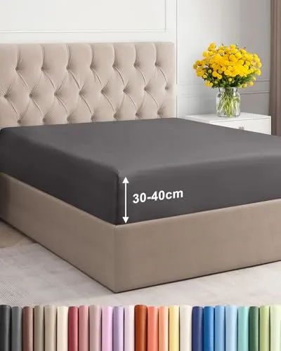 CGK Linens Spannbettlaken 140x200 cm - Extra tief und knitterfrei in Dunkelgrau - Das CGK Linens Spannbettlaken 140x200 cm ist ideal für Matratzen bis 40 cm Höhe. Hergestellt aus weicher Mikrofaser, bietet es eine perfekte Passform und bleibt faltenfrei. Genießen Sie Komfort und Eleganz in Ihrem Schlafzimmer!