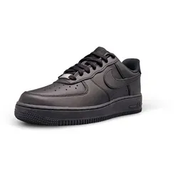 Nike Air Force 1 '07 Triple Black - EU: 41 - Sneaker mit legendärem Design, aus hochwertigem Leder für optimale Passform und Dämpfung durch die Nike Air-Technologie – ideal für jeden Anlass.