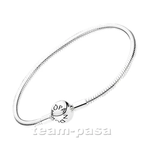 PANDORA 590728 Armband 20 cm Silber mit Geschenkbox - Elegantes 20 cm Armband aus 925er Sterlingsilber für Damen, ideal zum Verschenken in einer stilvollen Geschenkbox.