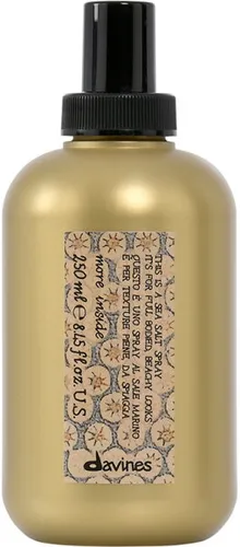 Davines More Inside Sea Salt Spray 250 ml - Stylingspray für strubbeligen Beach-Look, verleiht Volumen und mattes Finish. Ideal für einen lässigen Look, einfach auf nasses oder trockenes Haar sprühen.