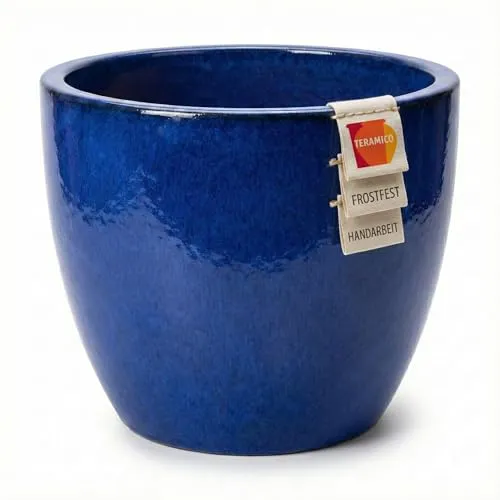 Teramico Premium Pflanzkübel Keramik glasiert – Frostfest & Handgefertigt (Royal Blau, 21cm x 18cm) - Hochwertiger Pflanzkübel aus frostfester Keramik, ideal für Innen- und Außenbereich. Jedes Stück ist ein handgefertigtes Unikat und setzt Ihre Pflanzen stilvoll in Szene. Der integrierte Wasserabfluss sorgt für gesunde Wurzeln.