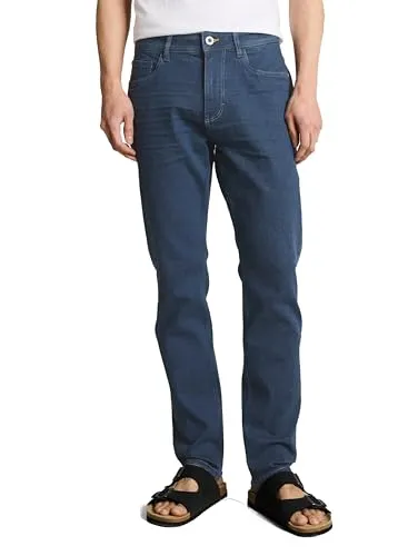 TTJOSH Regular Slim Jeans mit Stretch - Klassische Five-Pocket-Jeans im Regular Fit. Der Stretch-Anteil sorgt für hohe Bewegungsfreiheit und angenehmen Tragekomfort. Ideal für den Alltag, mit Gürtelschlaufen und Logo-Badge für einen modernen Look.