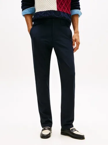 Tommy Hilfiger Chinohose DENTON - Feuchtigkeitsableitend, Straight Fit in Blau 38 - Stylische Chinohose für den Alltag, gerade Passform und feuchtigkeitsableitendes Material sorgen für hohen Tragekomfort. Ideal für lässige Outfits.