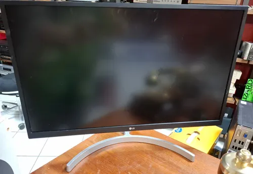 LG 27UL500-W 27" 2160p Ultra HD 4K TFT LED Monitor - weiß