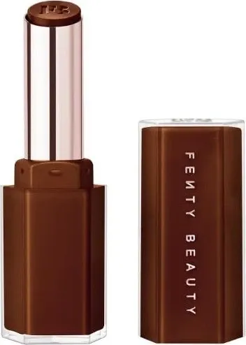 Fenty Beauty Gloss Bomb Stick Lip Gloss #09 Hot Chocolit – Verführerischer Glanz - Erlebe den Fenty Beauty Gloss Bomb Stick Lip Gloss #09 Hot Chocolit. Mit seiner intensiven Farbe und pflegenden Formel sorgt er für strahlende Lippen und langanhaltenden Komfort.