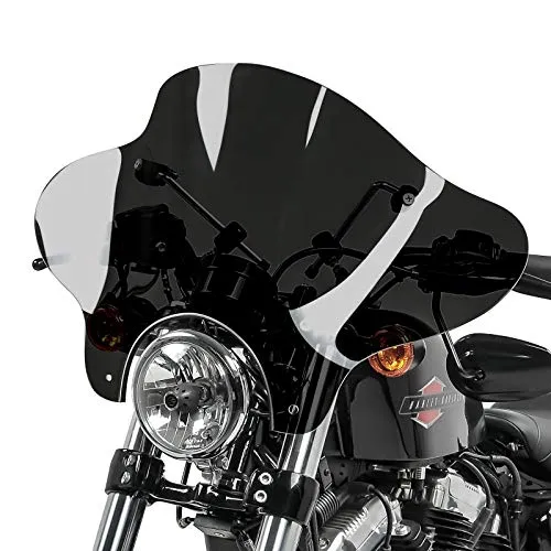 Windschild Batwing mit 4-Punkt-Fixierung - Scheiben & Windabweiser im angesagten Batwing-Look, bietet stilvolle Custom Optik, verbesserte Aerodynamik und sicheren Wetterschutz bei hohen Geschwindigkeiten.