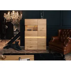 Highboard Wildeiche CARDIFF mit LED-Beleuchtung 103x43,5x152 - Griffloses Highboard aus massiver Wildeiche mit 10 Fächern und Soft-Close-Technologie. Elegantes Tafel-Design und stimmungsvolle LED-Leisten betonen die natürliche Holzmaserung.