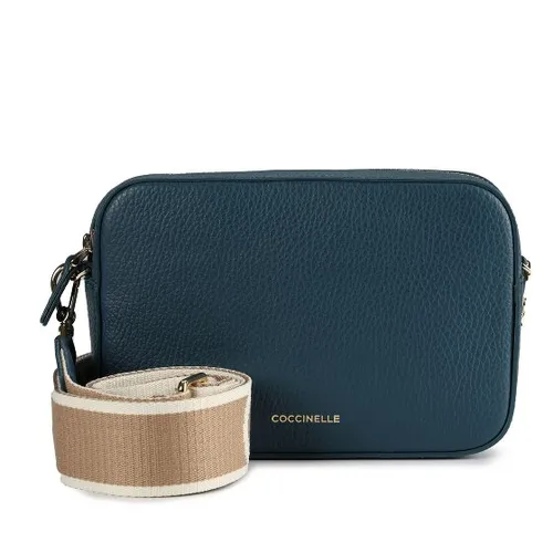 Coccinelle Tebe Umhängetasche Leder 18 cm blau - Stilvolle Umhängetasche aus hochwertigem Leder, ideal für modebewusste Frauen. Robustes Material und abnehmbarer, verstellbarer Riemen bieten Flexibilität und Schutz für Ihre Wertsachen.